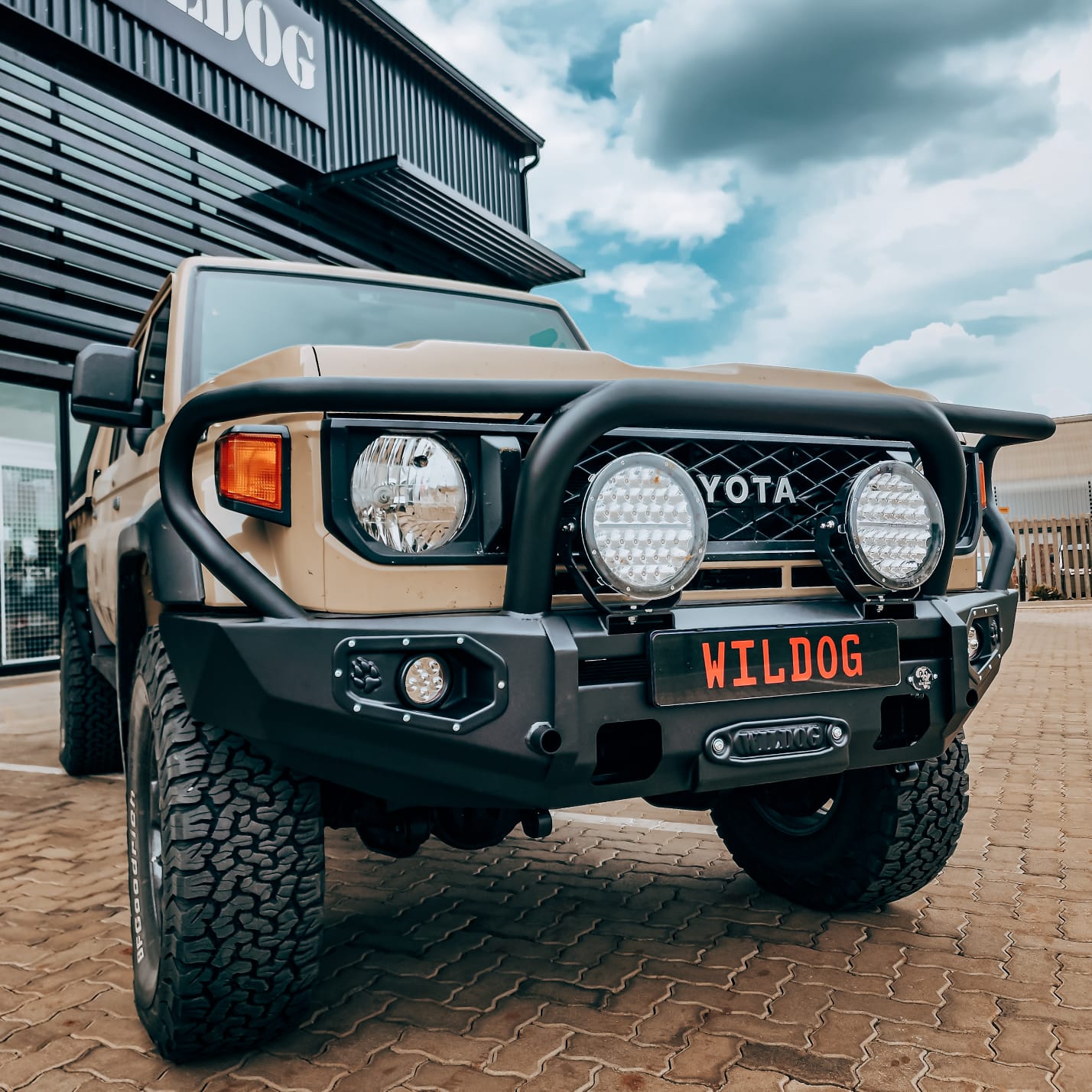 New Land Cruiser 70 Series - Wildog Hunter Front Bumper
