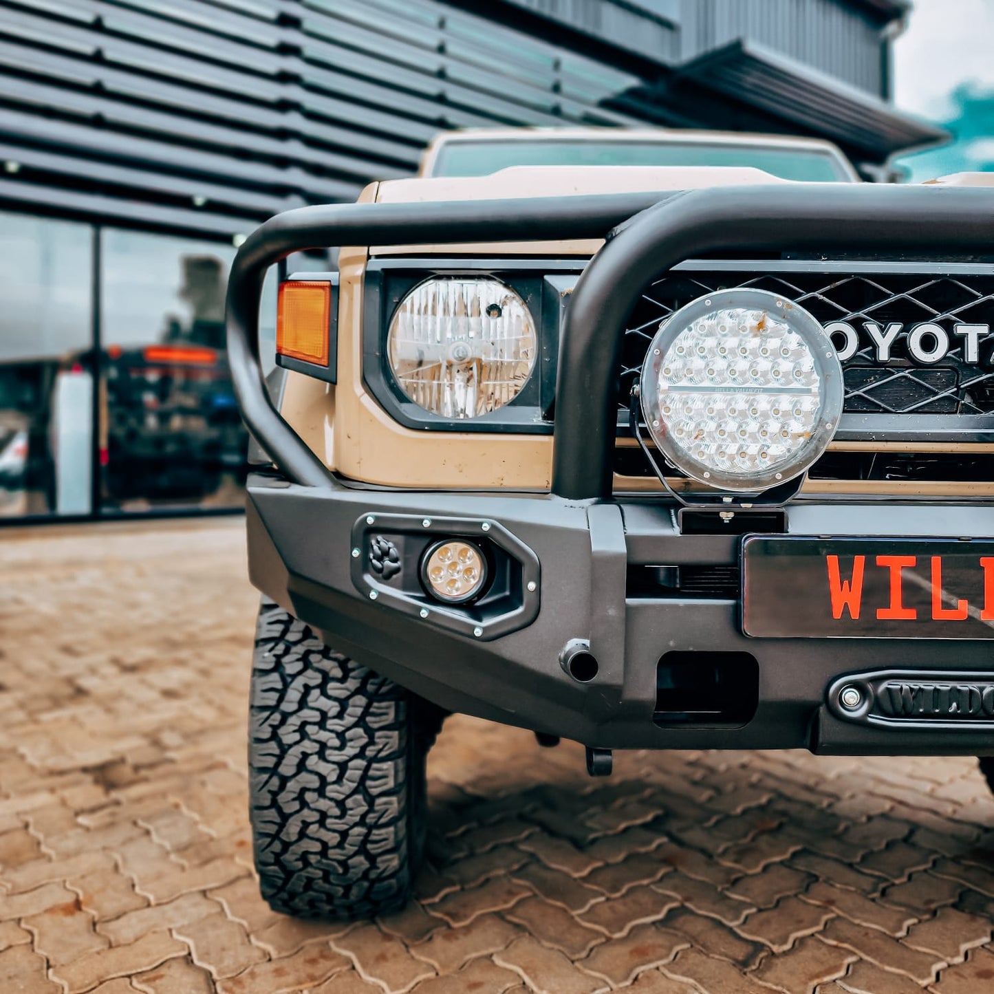 New Land Cruiser 70 Series - Wildog Hunter Front Bumper
