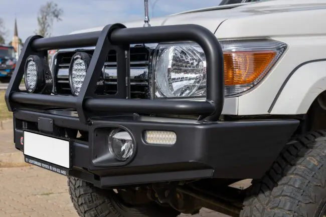 ARB Large Tube Deluxe Bull Bar - Land Cruiser 79 -