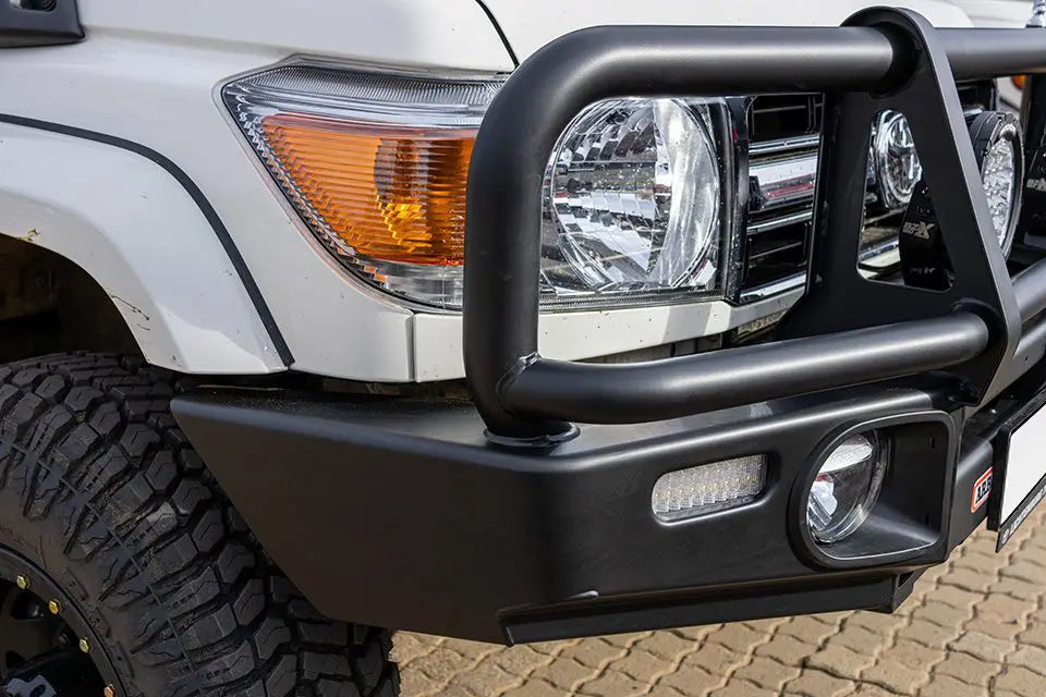 ARB Large Tube Deluxe Bull Bar - Land Cruiser 79 -