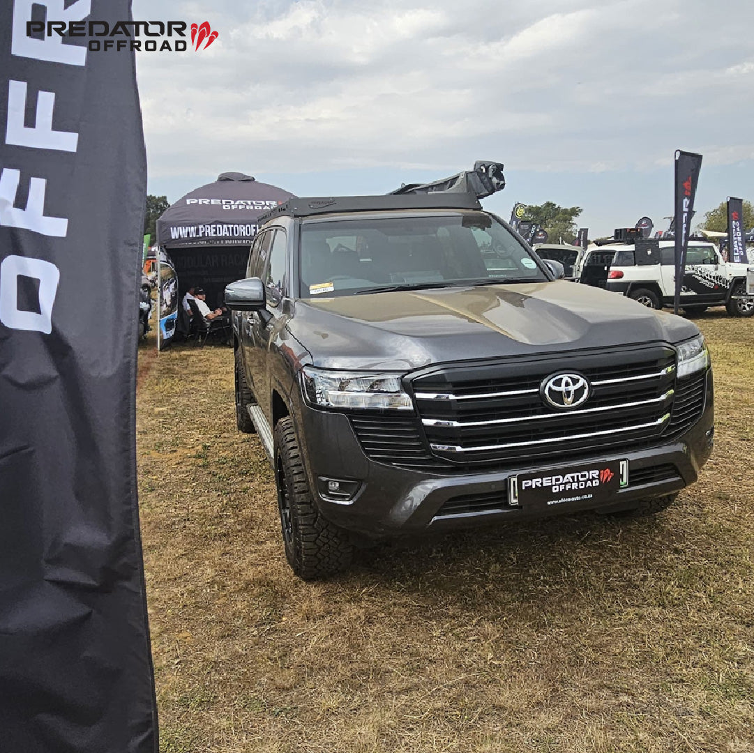 Toyota Land Cruiser 300 Series Predator Stealth Roof Rack