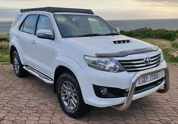 Toyota Fortuner 2005-2015 Predator Stealth Roof Rack