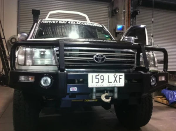 Toyota Land Cruiser 100 GX Series - Opposite Lock Front Bumper