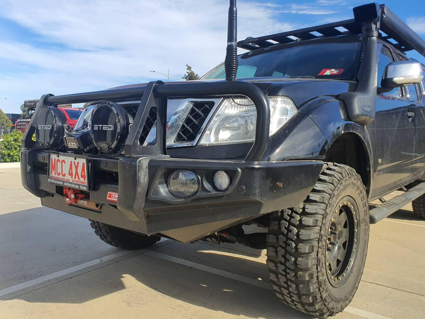 NISSAN NAVARA 2005-2017: POST TYPE FRONT BUMPER REPLACEMENT BULLBAR - Bumper - Go-4LO