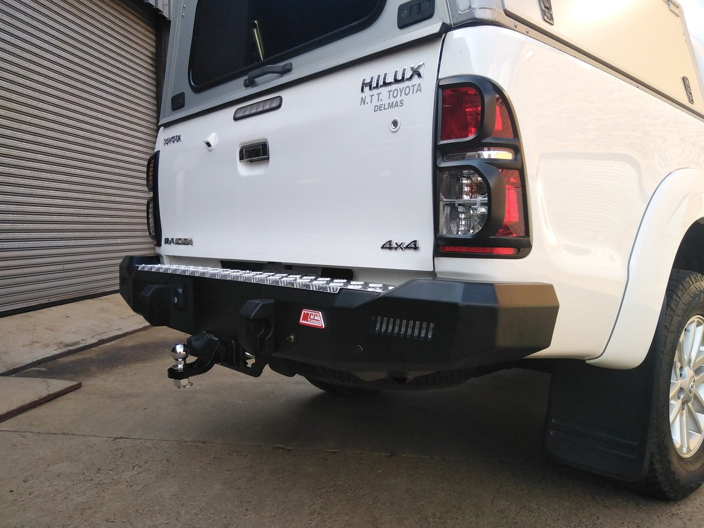 TOYOTA HILUX D4D 2005-2016 MCC REAR ROCKER BAR WITH TOWBAR - Bumper - Go-4LO