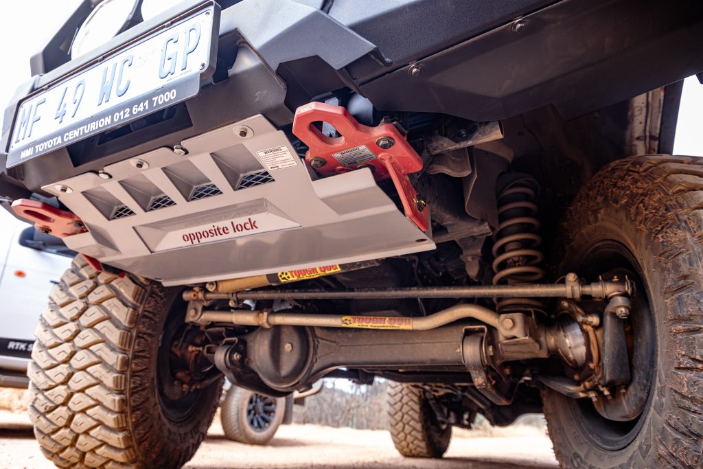 Toyota Land Cruiser 70 Series 2025 Onwards Flared - Opposite Lock Front Bumper