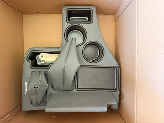 DEMO Land Cruiser 4.5 V8 Stone Grey Centre Floor Console