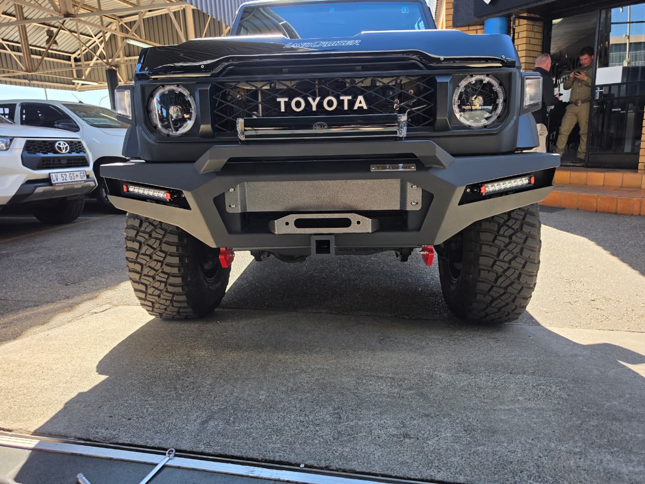 TSU GEAR - Land Cruiser 79 Front Replacement Bumper - Nudge bar