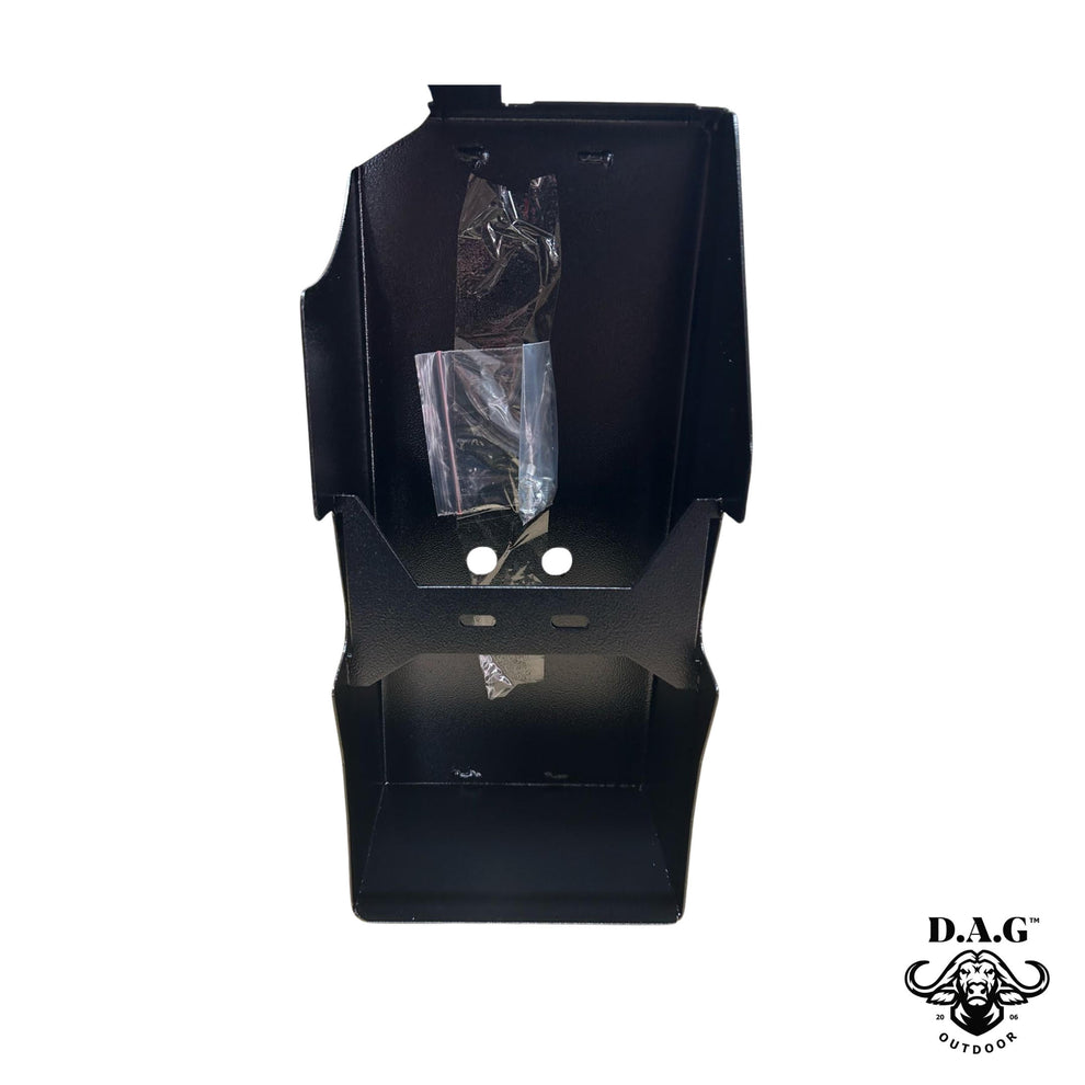 D.A.G | LC 79 AUTO(2.8) S/C - 10L Centre Console Fridge Bracket